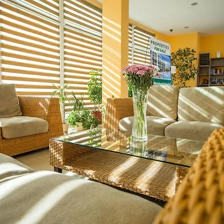 Aparthotel Clara 3*